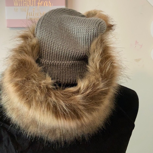 Hat set - Picture 1 of 4